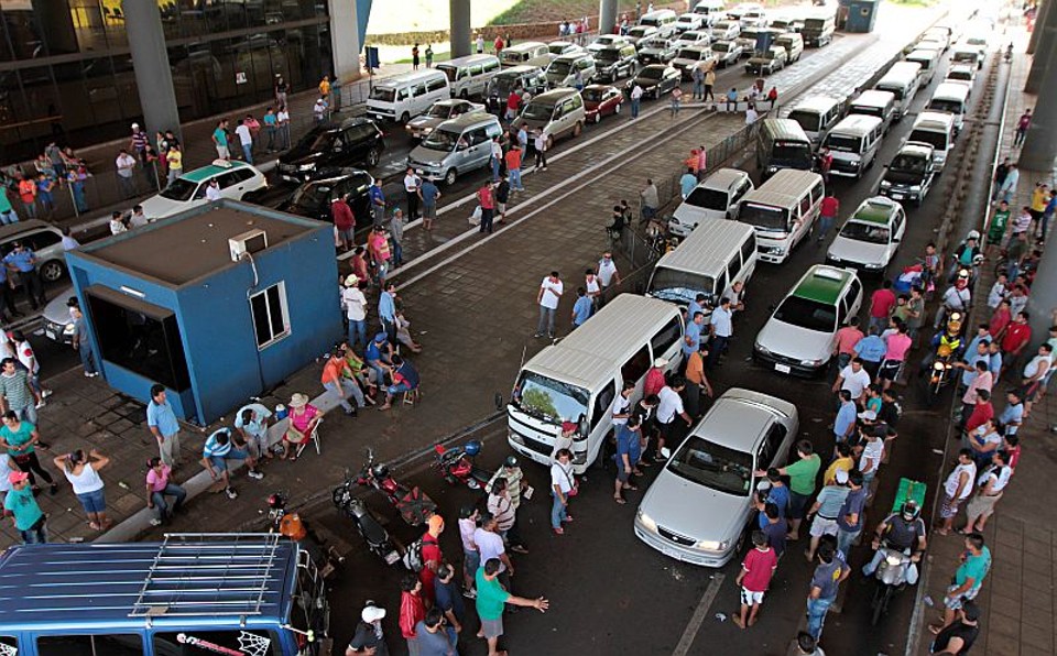Quando a Fronteira Engarrafa, a Criatividade Precisa Passar na Frente