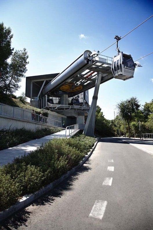 Nuevas estaciones de Teleferico de Montjuic© Filippo Poli